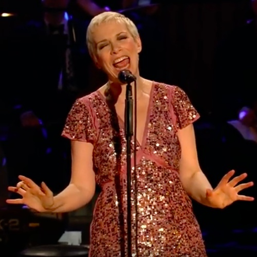Annie-Lennox-plays-for-Desmond-Tutu