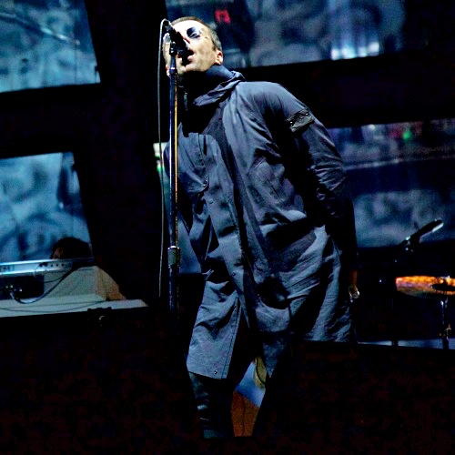 Oasis set to earn £15 million on London shows