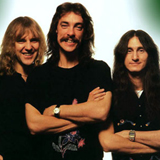 Rush-to-add-strings-to-upcoming-tour