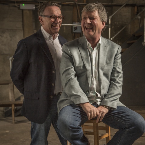 Squeeze honoured with plaque