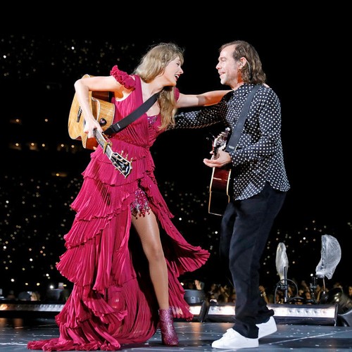 The National get influx of Taylor Swift fans at their concerts - Music News  | Music-News.com